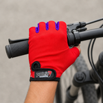 Guante corto ciclismo color rojo con dedos violeta