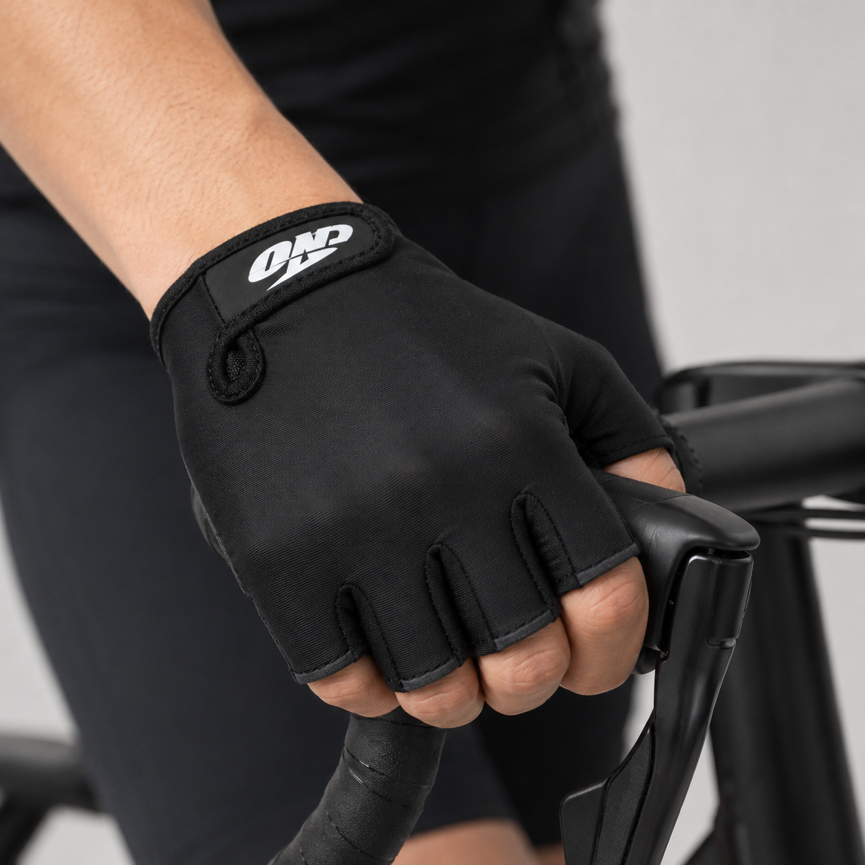 Guante corto ciclismo color negro interior gris