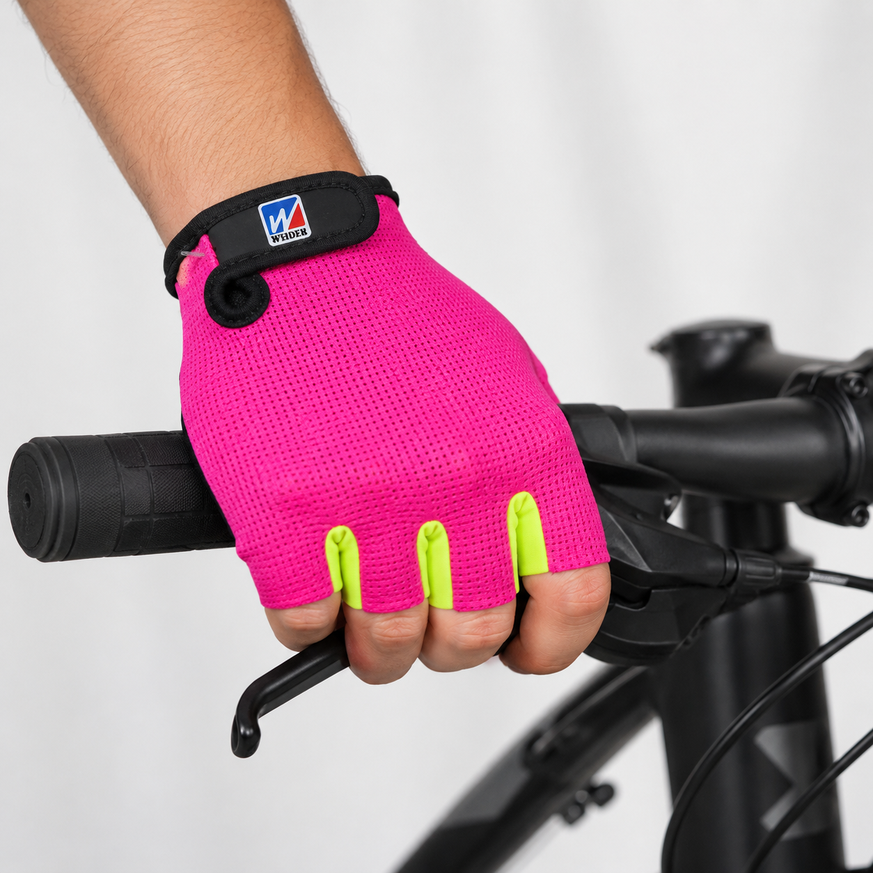 Guante corto ciclismo color rosa y amarillo texturado